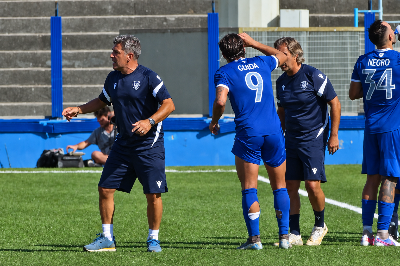 Cacciola e Guida del Siracusa Calcio a bordo campo